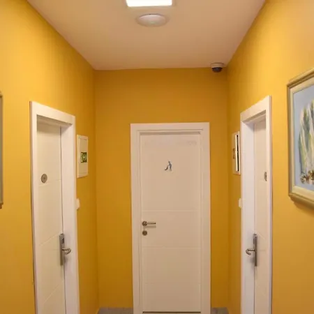 Room In Bb - Room For 2 Persons In Villa Riva