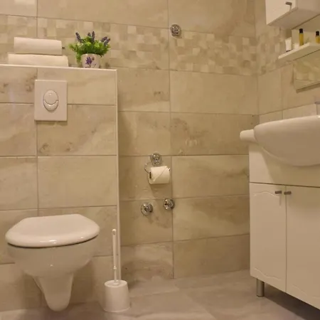 Konukevi Room In Bb - Room For 2 Persons In Villa Riva Makarska