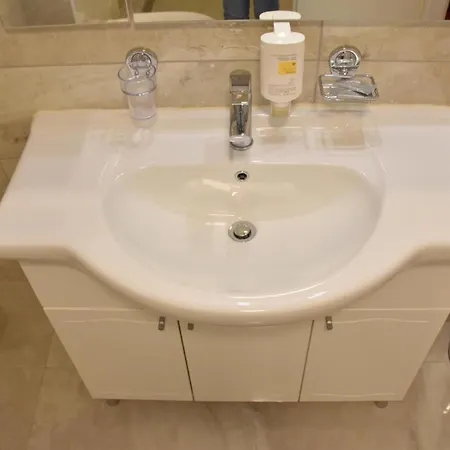 Room In Bb - Room For 2 Persons In Villa Riva Makarska